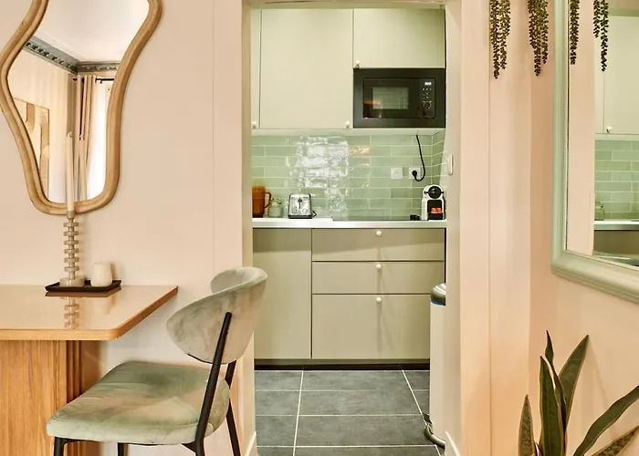 A Small In Le Marais - Vi Apartment
